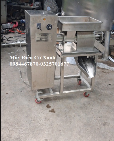 Máy vắt nước cốt nhàu ủ, vắt nước cốt trái nhàu tươi nguyên chất