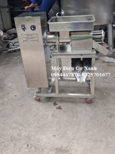 Máy vắt nước cốt nhàu ủ, vắt nước cốt trái nhàu tươi nguyên chất