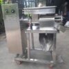 Máy vắt nước cốt nhàu ủ, vắt nước cốt trái nhàu tươi