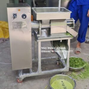 Máy vắt nước cốt lá dong, lá dứa nguyên chất, lá rau ngót tiết kiệm thời gian và công sức người vận hành