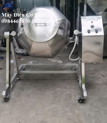 Máy trộn đều rau củ với gia vị